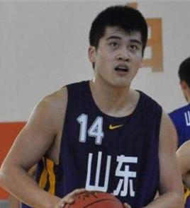 CBA三大豪门与周琦的不期而遇,从期待到放手的背后故事 CBA三大豪门与周琦的不期而遇,从期待到放手的背后故事