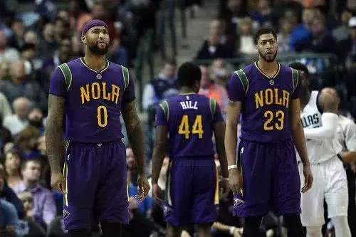 那些拿过NBA总冠军的球队,你猜谁是拿得最轻松的? 那些拿过NBA总冠军的球队,你猜谁是拿得最轻松的?