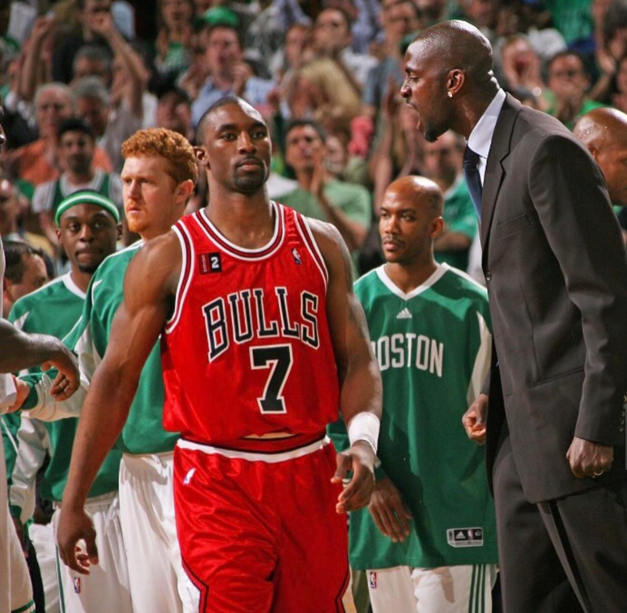 NBA最惨的一次打架,2012年洛杉矶湖人队与芝加哥公牛队的球场冲突 NBA最惨的一次打架,2012年洛杉矶湖人队与芝加哥公牛队的球场冲突