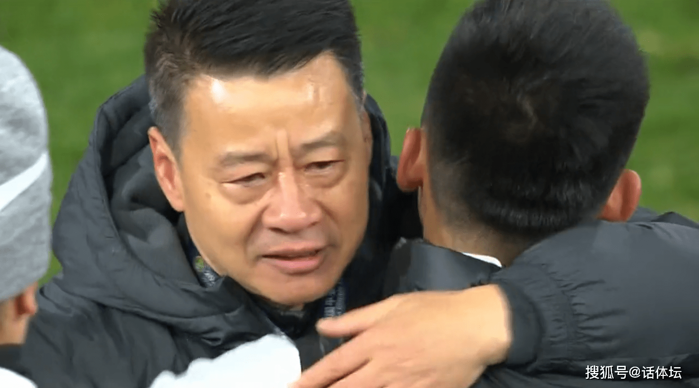 淮安队三连败，教练赛后哽咽，向球迷的深情告白