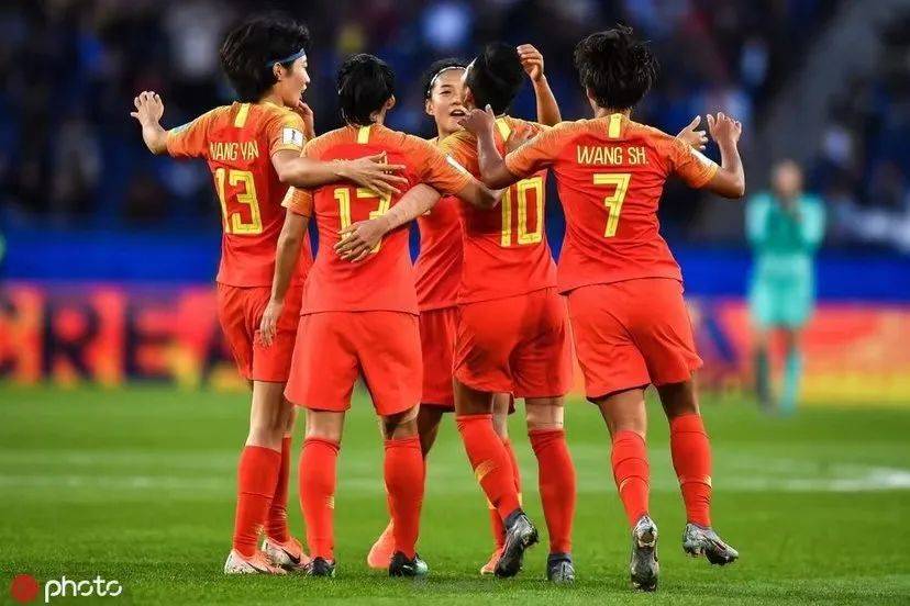中国女足为什么厉害