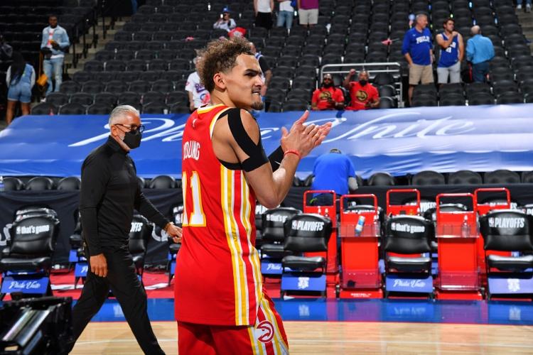 老鹰vs雄鹿冲突视频直播，这场NBA打架事件到底有多火爆？