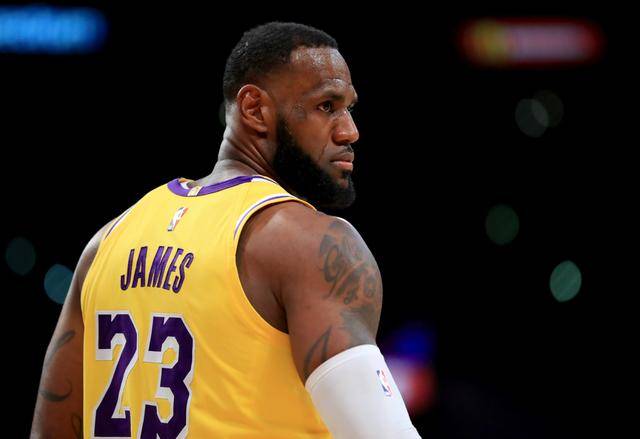 聊点实在的，NBA买球的那些技巧（其实是经验）