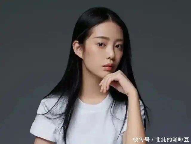 短剧一姐徐艺真疑似喊话郭宇欣,一场网络风波的背后 短剧一姐徐艺真疑似喊话郭宇欣,一场网络风波的背后