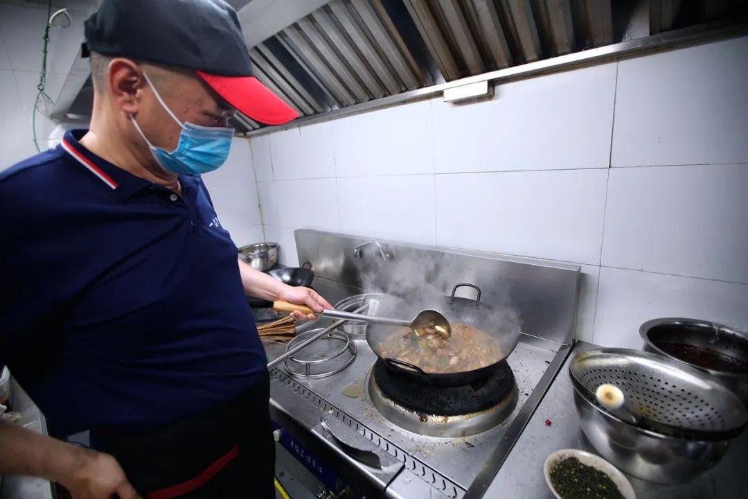 武汉一酒店爆改超市，日售200多种菜品的新食尚