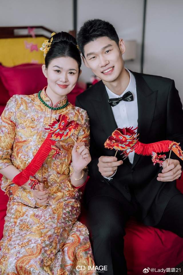 胡金秋结婚了吗？别急，我帮你把这事从头捋一遍