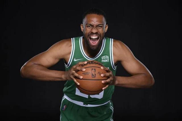NBA贾巴里·帕克身高，从天才模板到现实中的身高真相